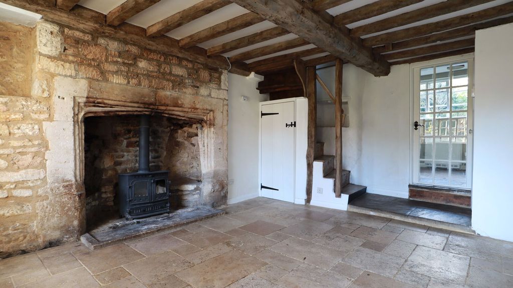 Property photo 3 of 14 Living Room