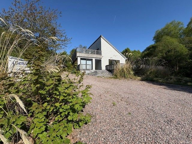 Property photo 1 of 32