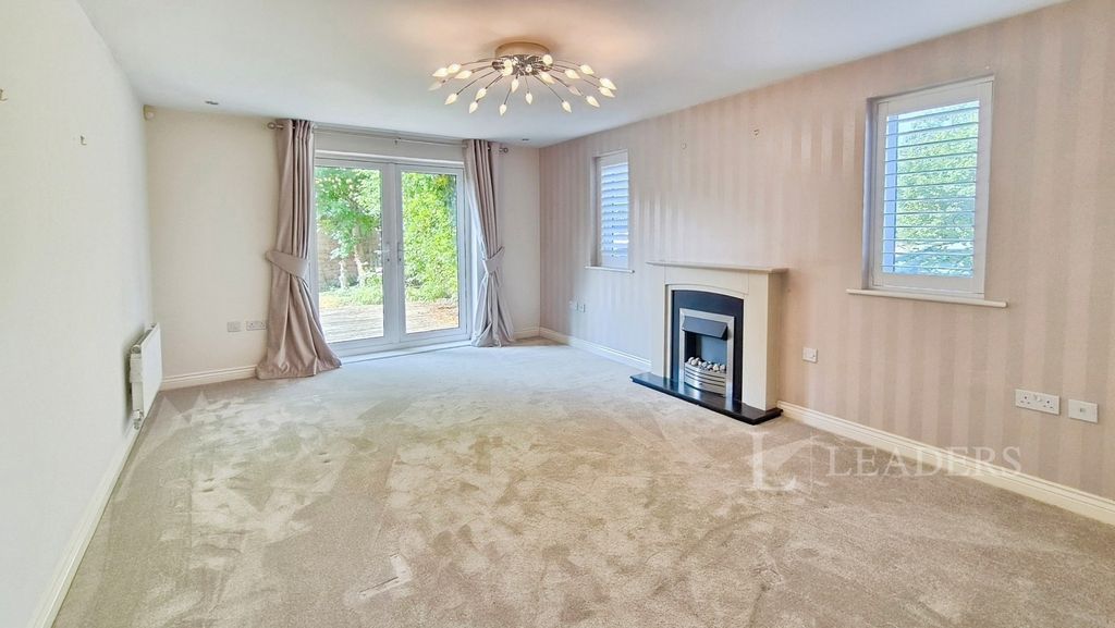 Property photo 3 of 18 Pbox-Img.Jpg