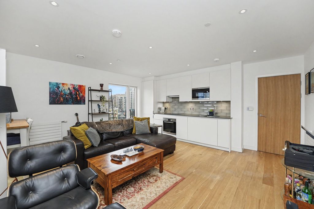 Property photo 3 of 12