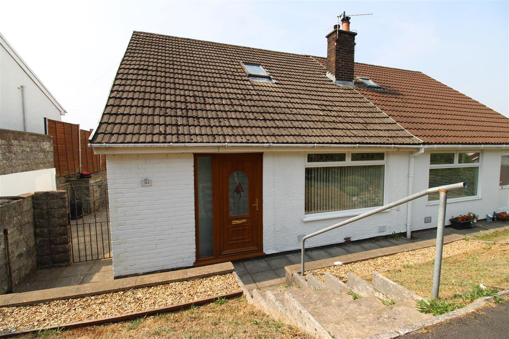 Property photo 2 of 19