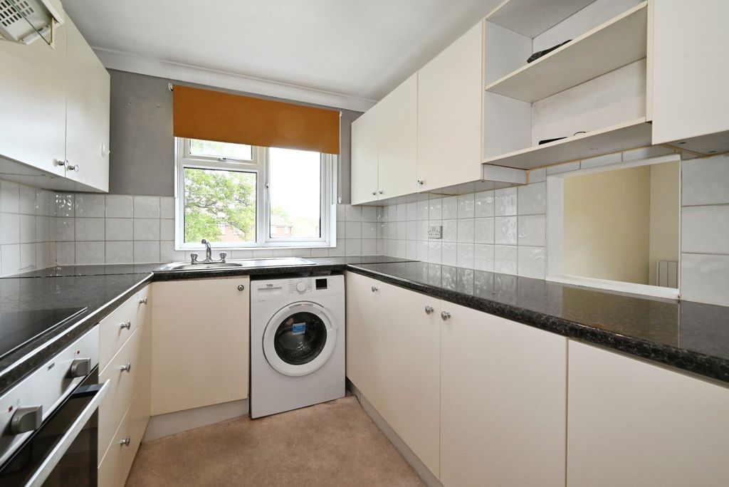 Property photo 3 of 9