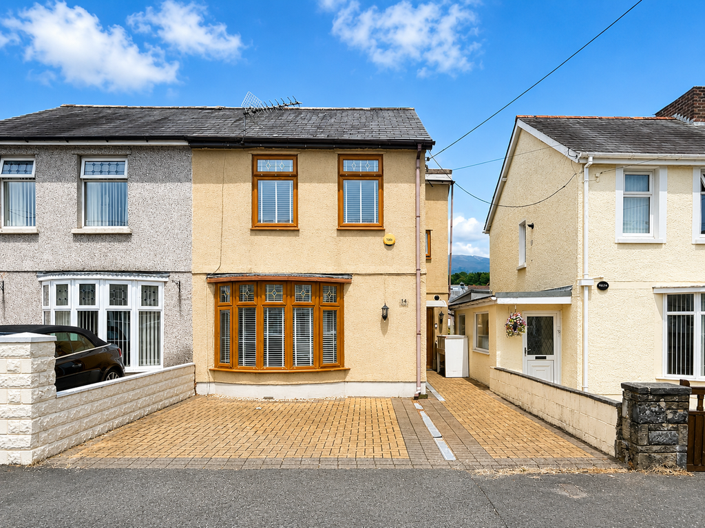 Property photo 1 of 22 051Bbcf4-4Db8-4177-B85A-20277Eb77Bee