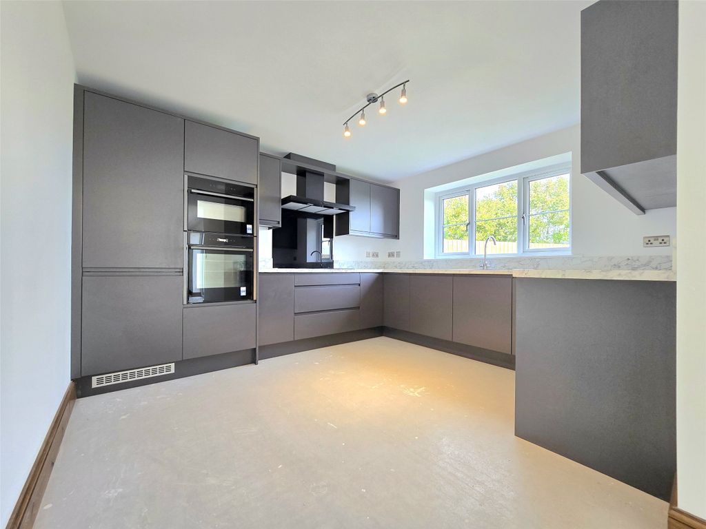 Property photo 3 of 12 Picture No. 17