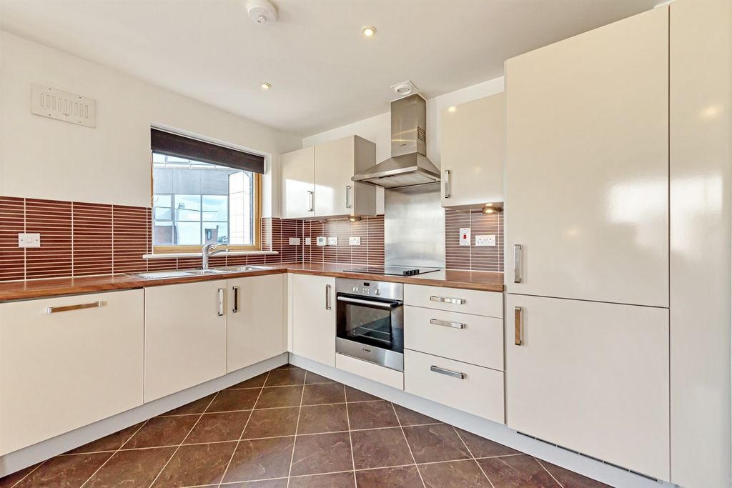 Property photo 2 of 12 Kitchen