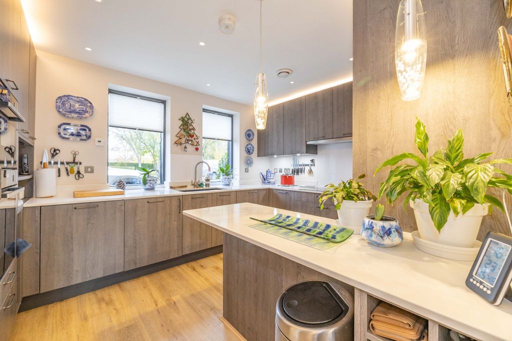 Property photo 3 of 18 Picture 3