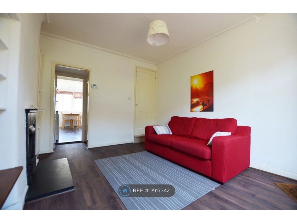 Property photo 1 of 10 Living Room