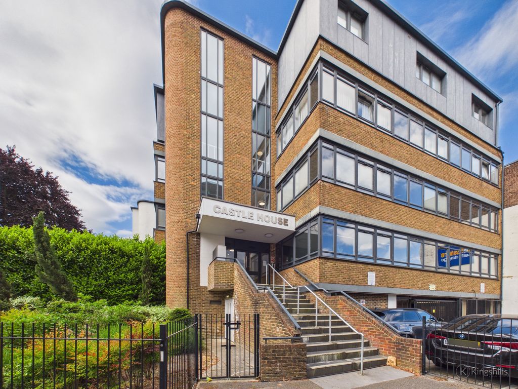 Property photo 1 of 11 F43c64E319E04A1683735E93B7Dbf5d8_100_Cam02119G0-Pr0584-Still005