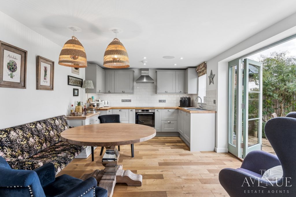 Property photo 2 of 20 5353583