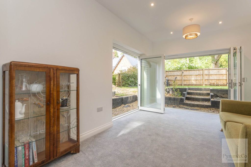 Property photo 3 of 30