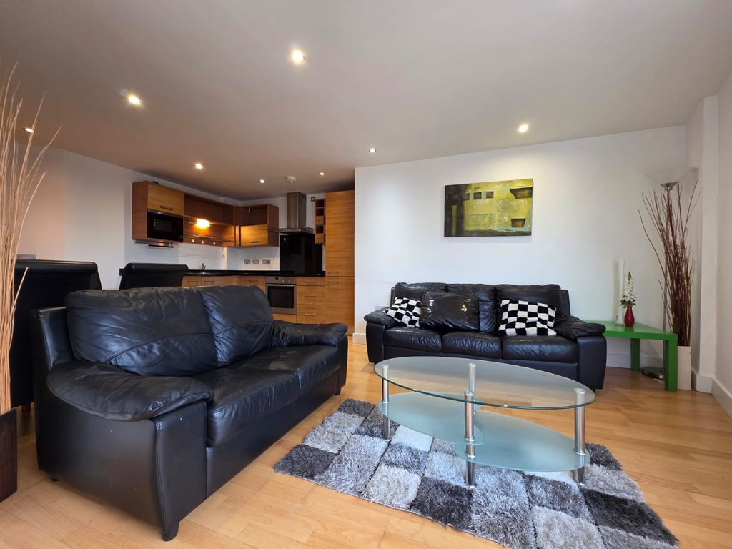 Property photo 2 of 10