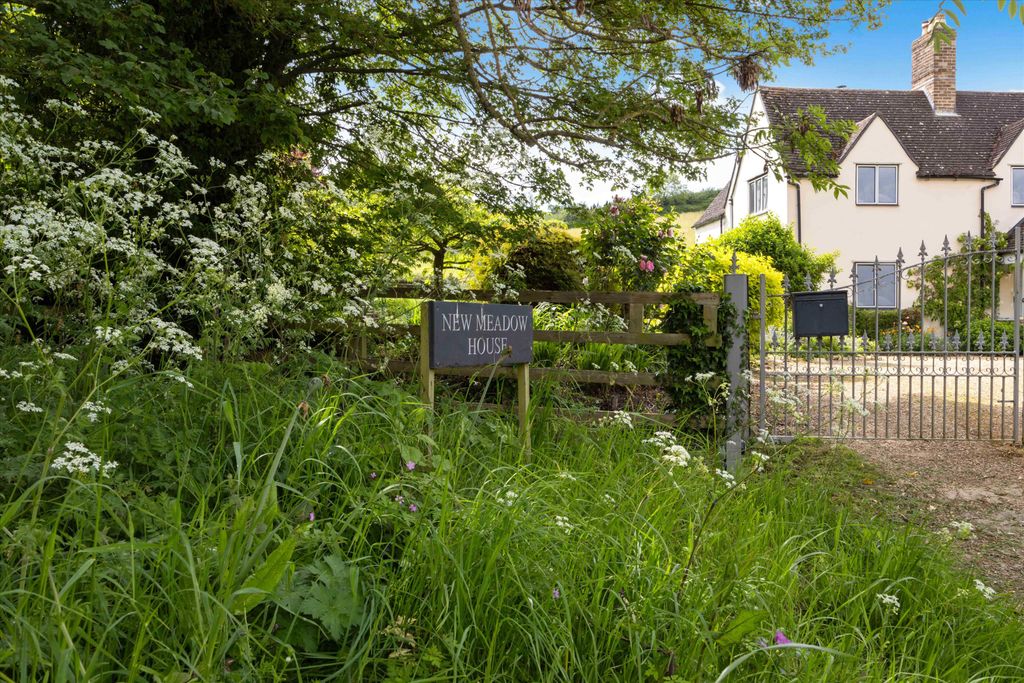 Property photo 3 of 34 Image