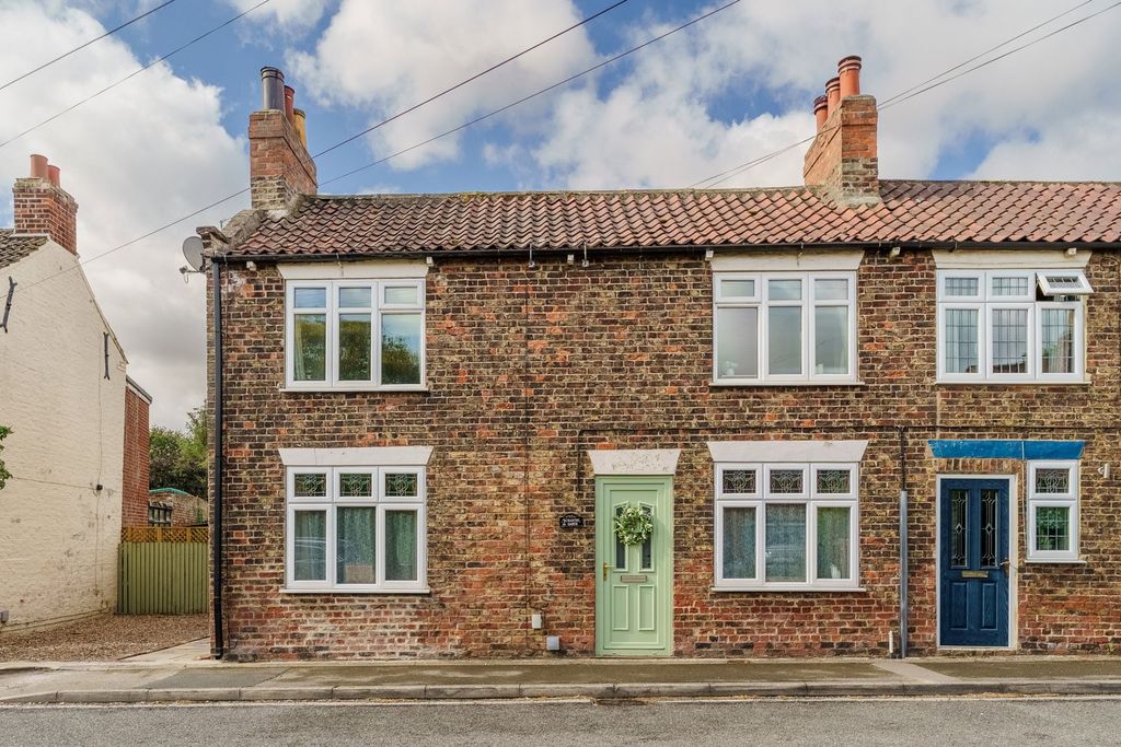 Property photo 1 of 31