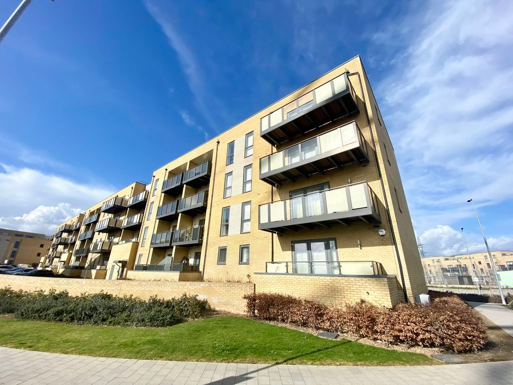 Property photo 1 of 8 Photo 8