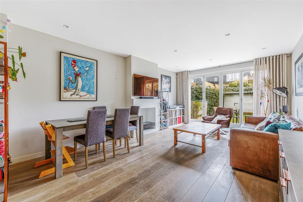 Property photo 2 of 19