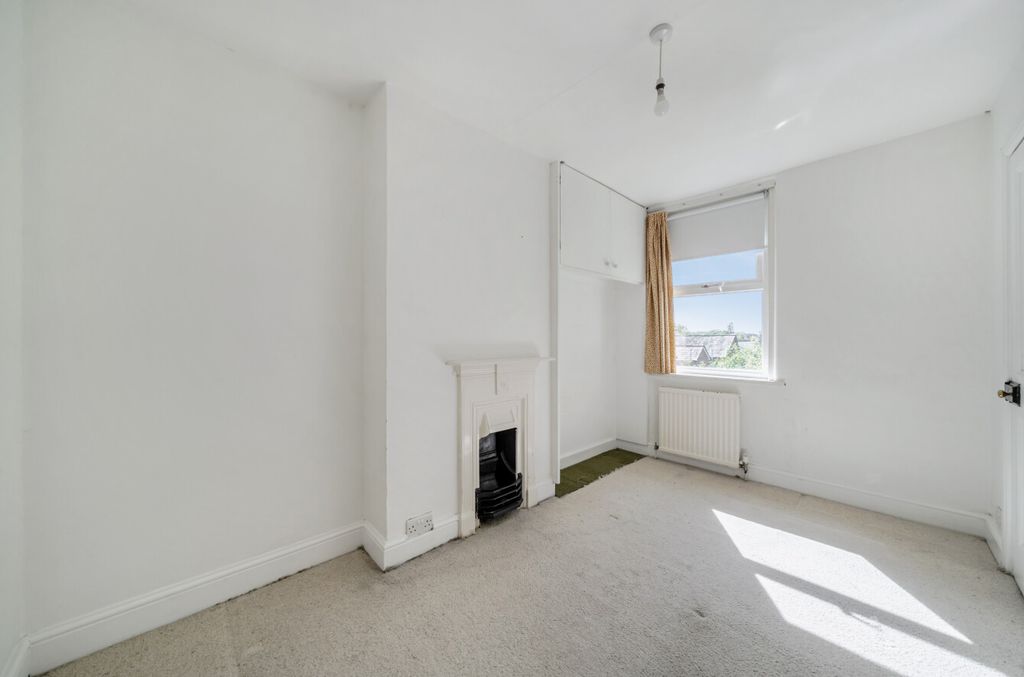 Additional image 8 of 3 bed semi-detached house for saleHaslemere, Surrey GU27