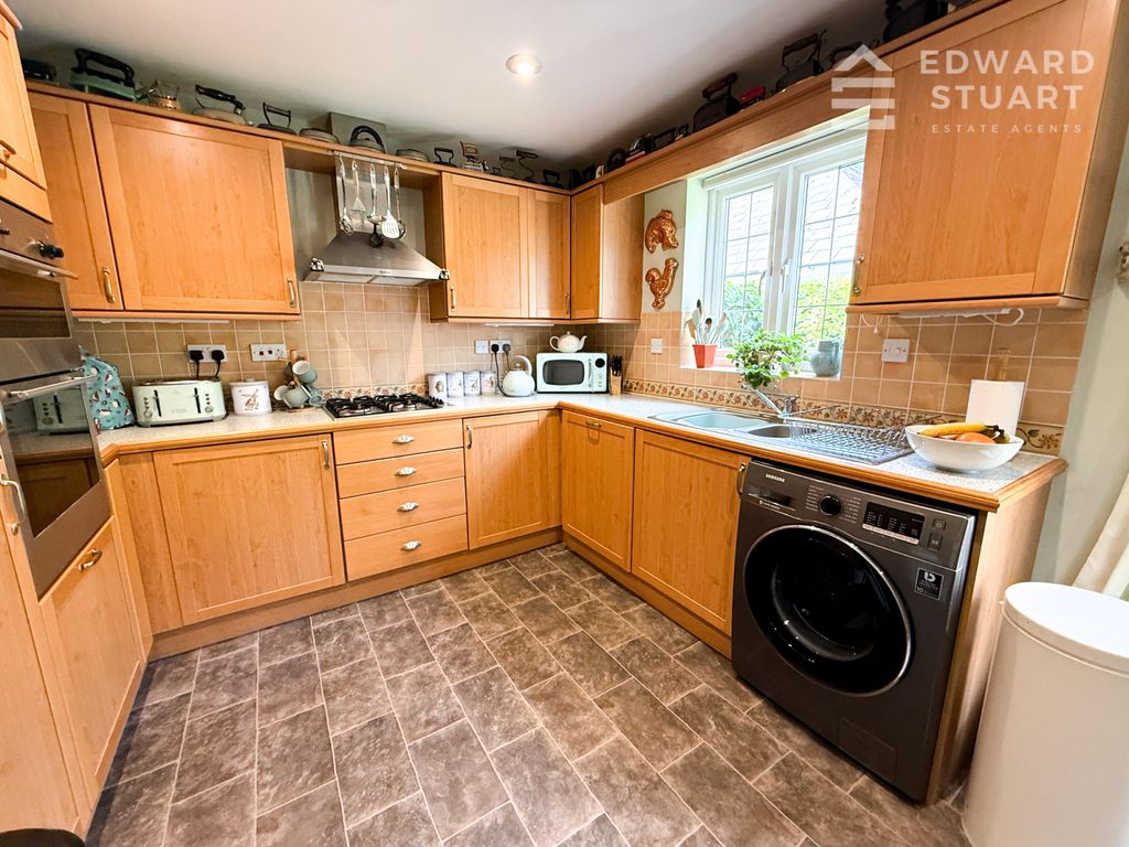 Property photo 2 of 16 Gallery