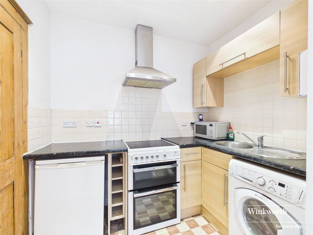 Property photo 2 of 8 Picture No. 27