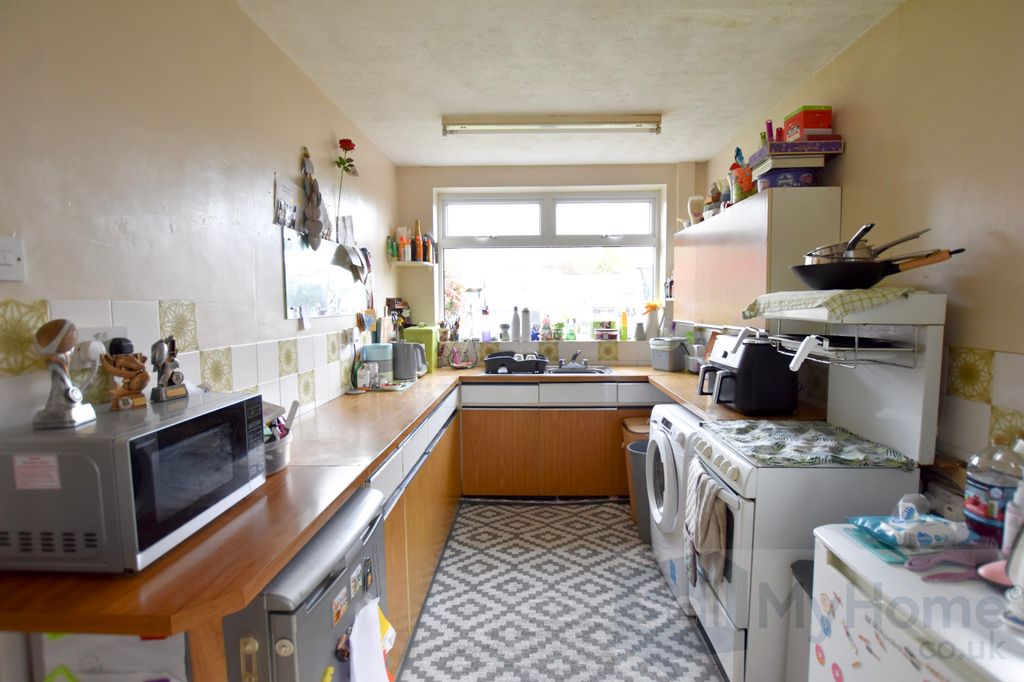 Property photo 3 of 13 Dsc_0052