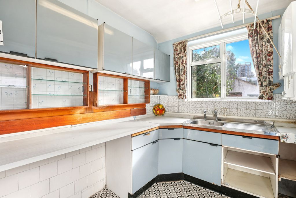 Property photo 3 of 15 Kitchen