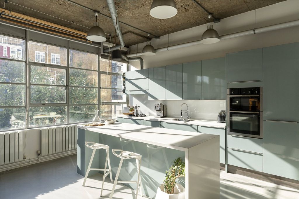 Property photo 3 of 36 Picture No. 01