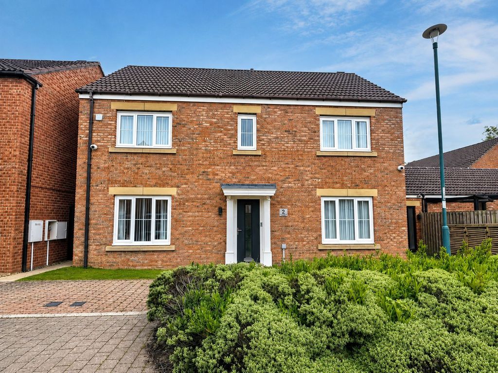 Property photo 1 of 18