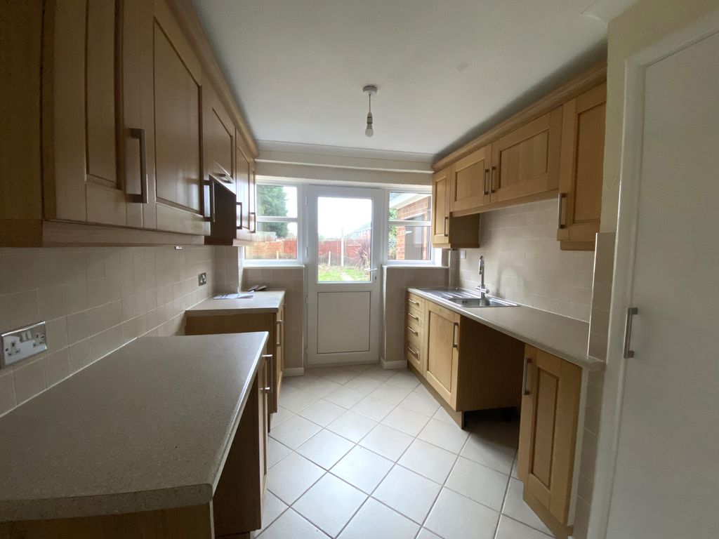 Property photo 1 of 8 Kitchen