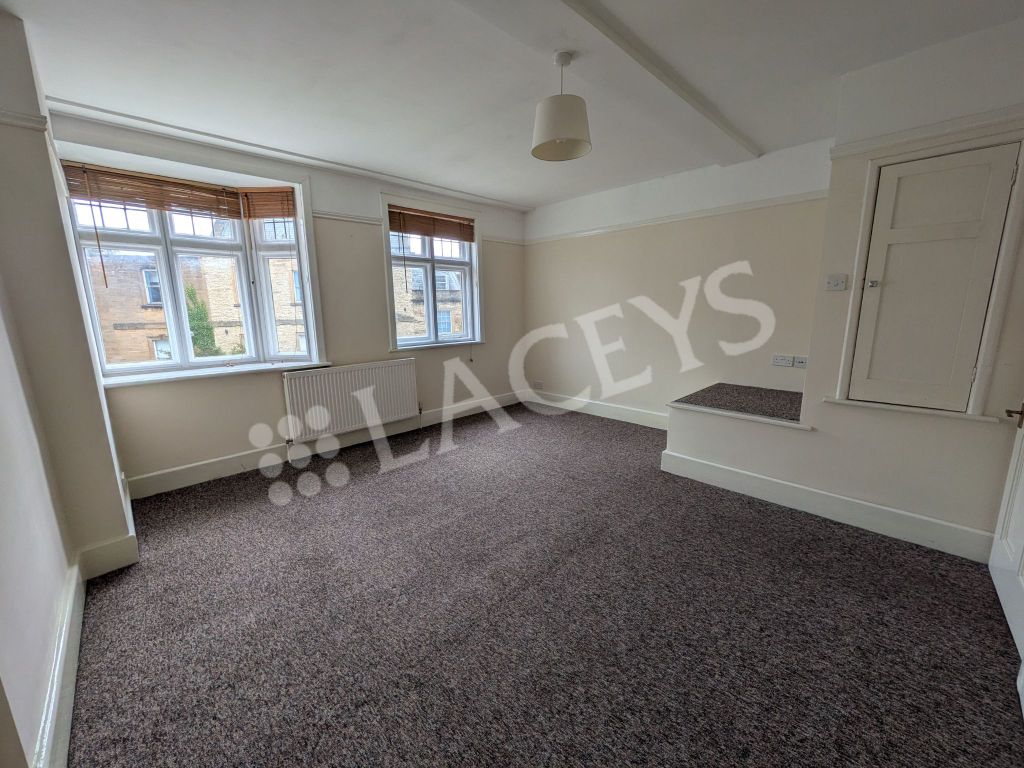 Property photo 2 of 11 Sitting Room