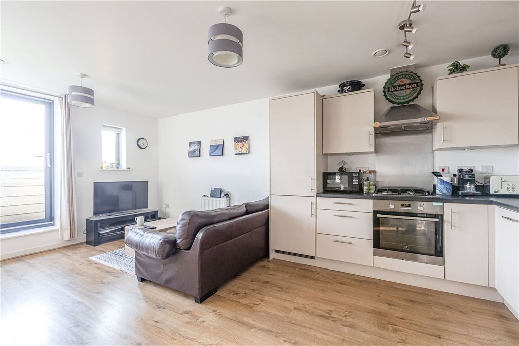 Property photo 2 of 11 Picture No. 04
