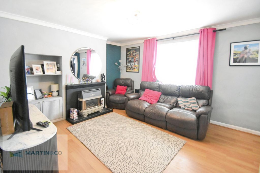 Property photo 3 of 14 User_Edited_Photo-93A7A4d7_User-Edited-55d8E532-9d