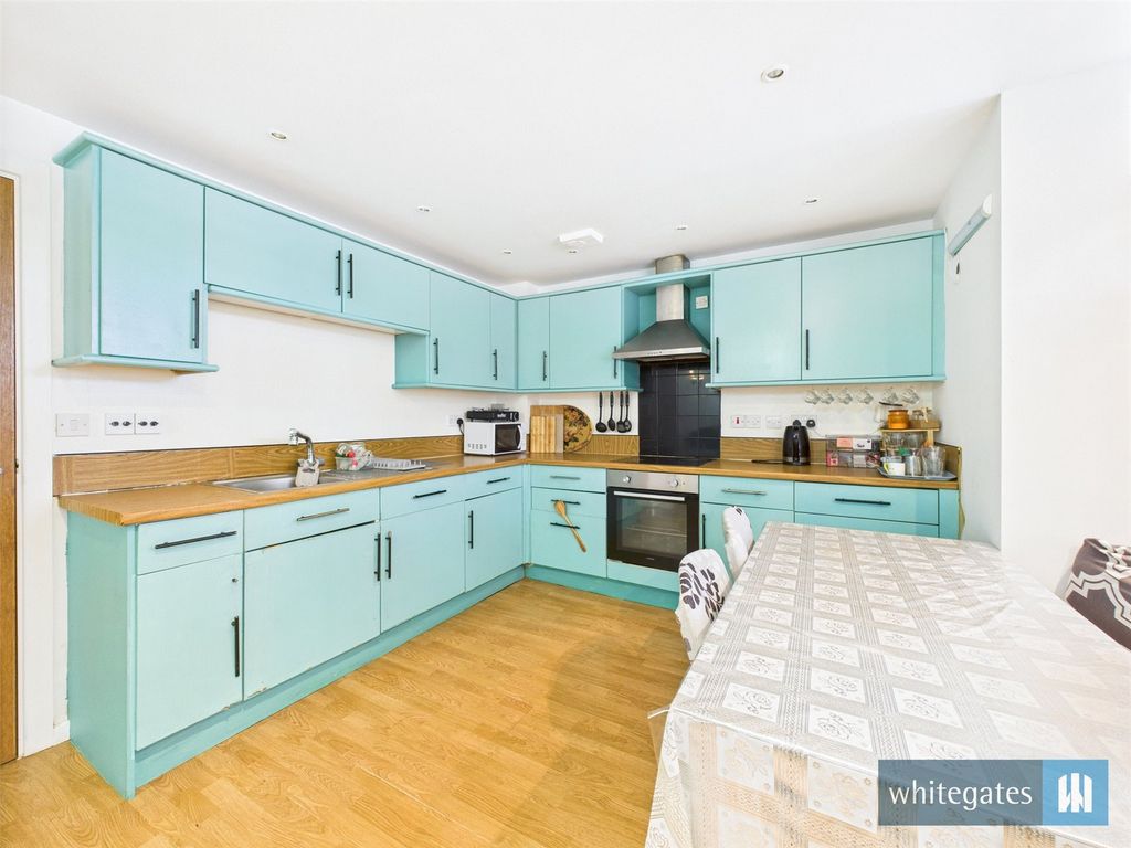 Property photo 3 of 13 Picture No. 06