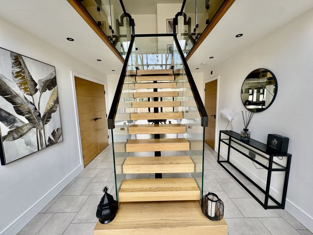 Property photo 3 of 62 Img_8830