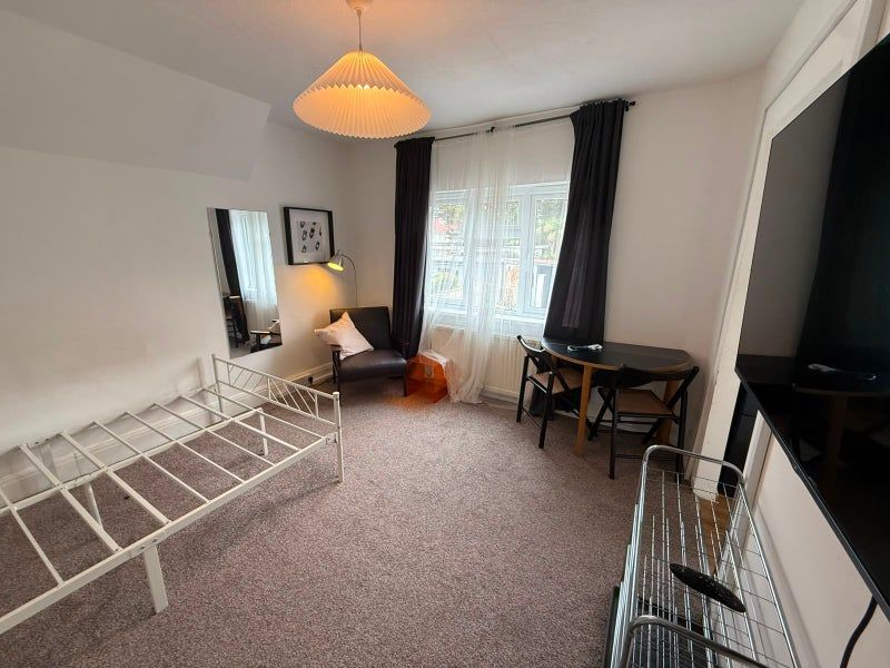 Property photo 1 of 3