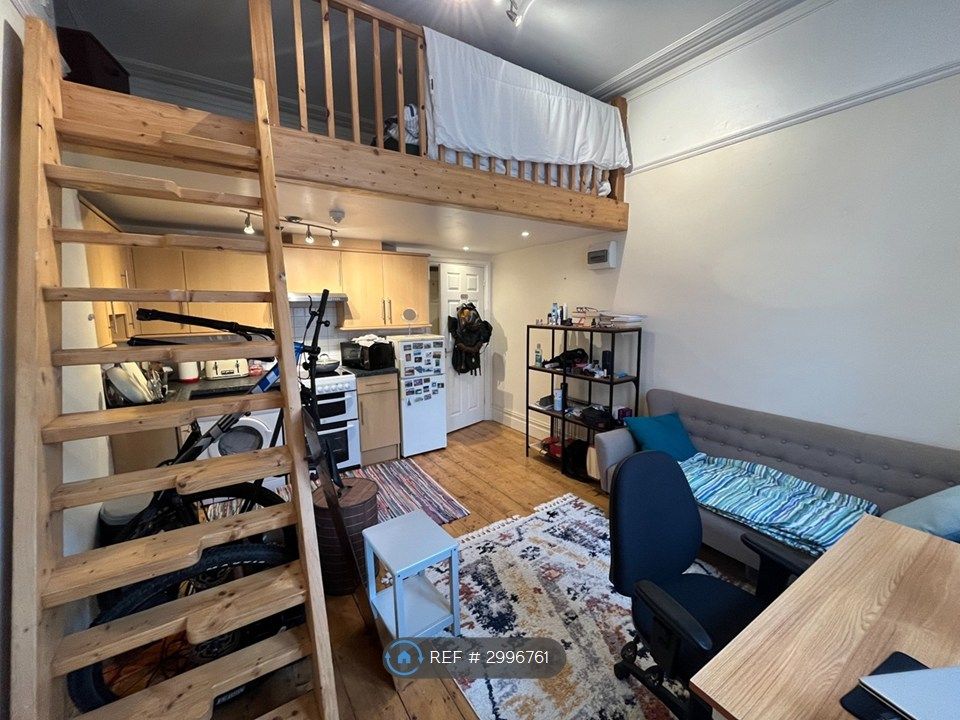 Property photo 1 of 4