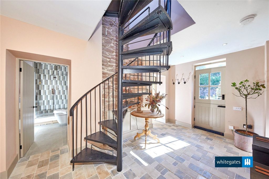 Property photo 3 of 22 Picture No. 08