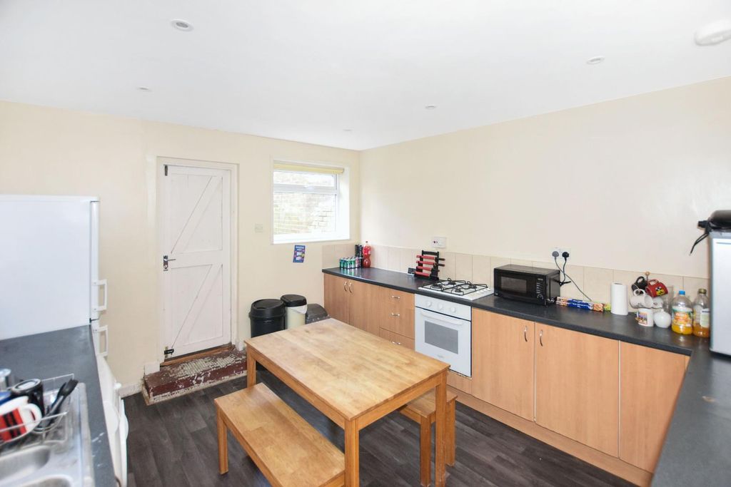 Property photo 3 of 14 Dsc0206_Dp_28731447.Jpg