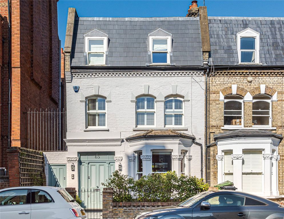 Property photo 2 of 20 Front Exterior