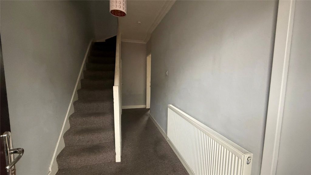 Property photo 3 of 19 Entrance