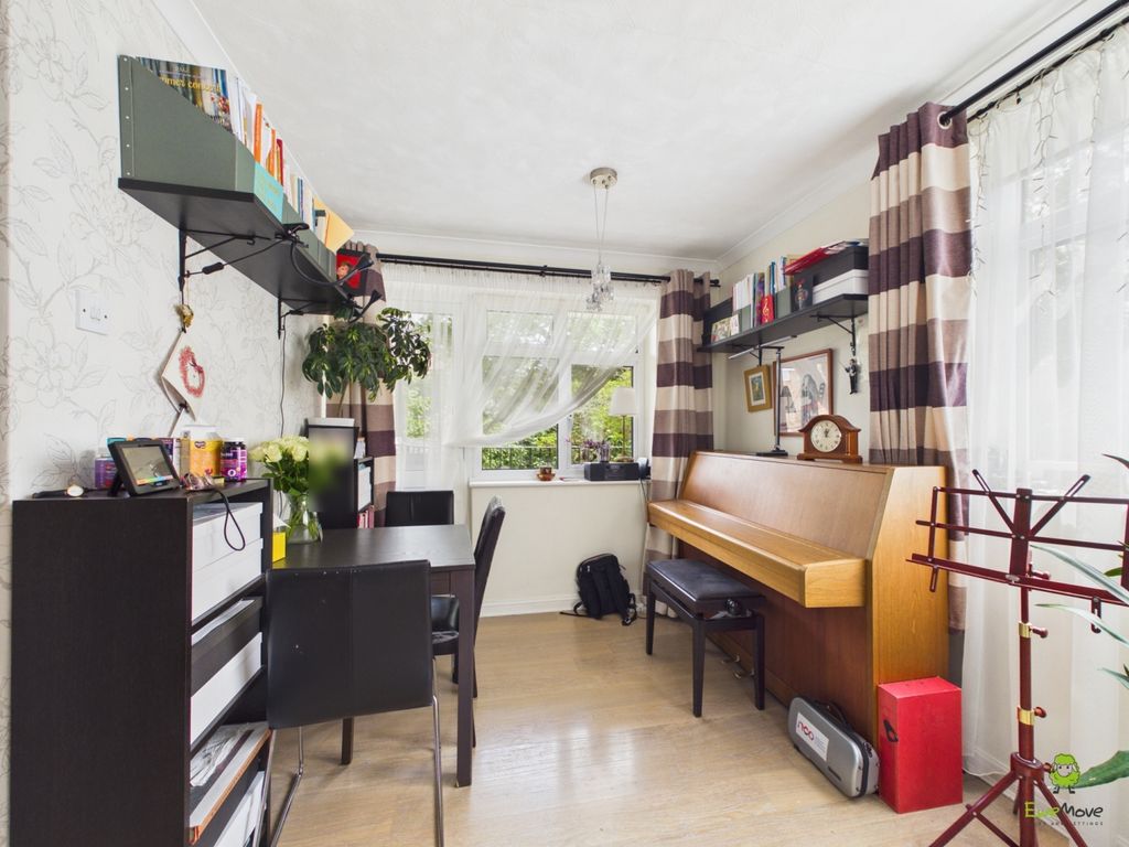 Property photo 3 of 10 Presented By Kevin At Ewemove Abbey Wood And Belve
