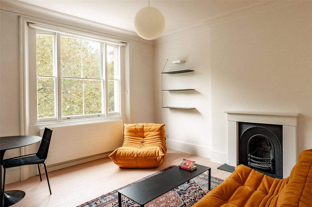 Property photo 1 of 15 Living Room