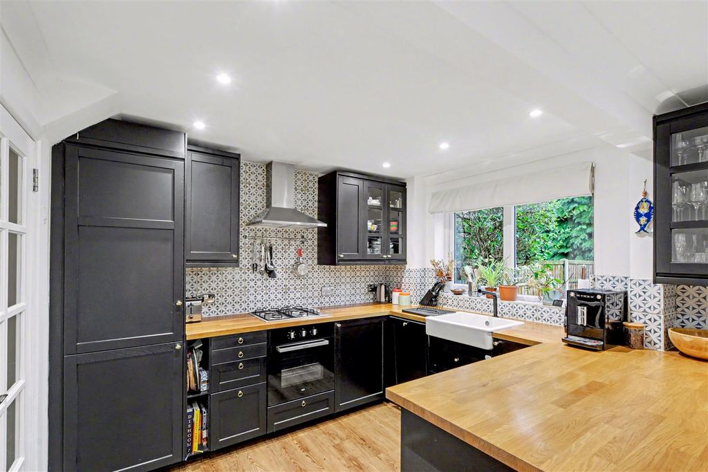 Property photo 3 of 23 Kitchen_3.Jpeg