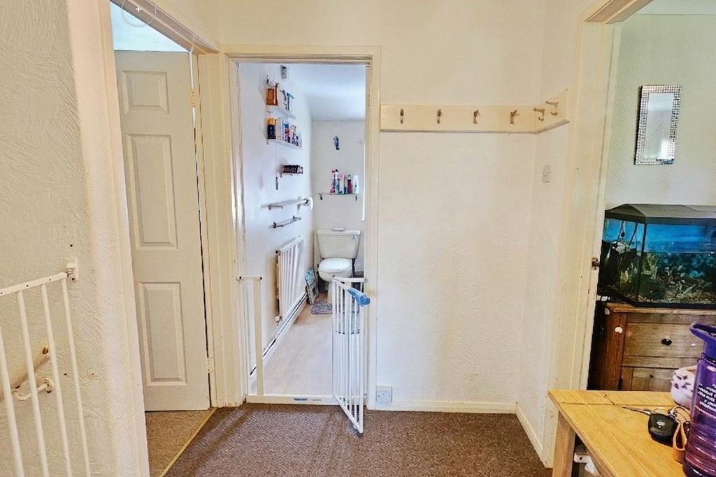Property photo 3 of 12 Photo 13