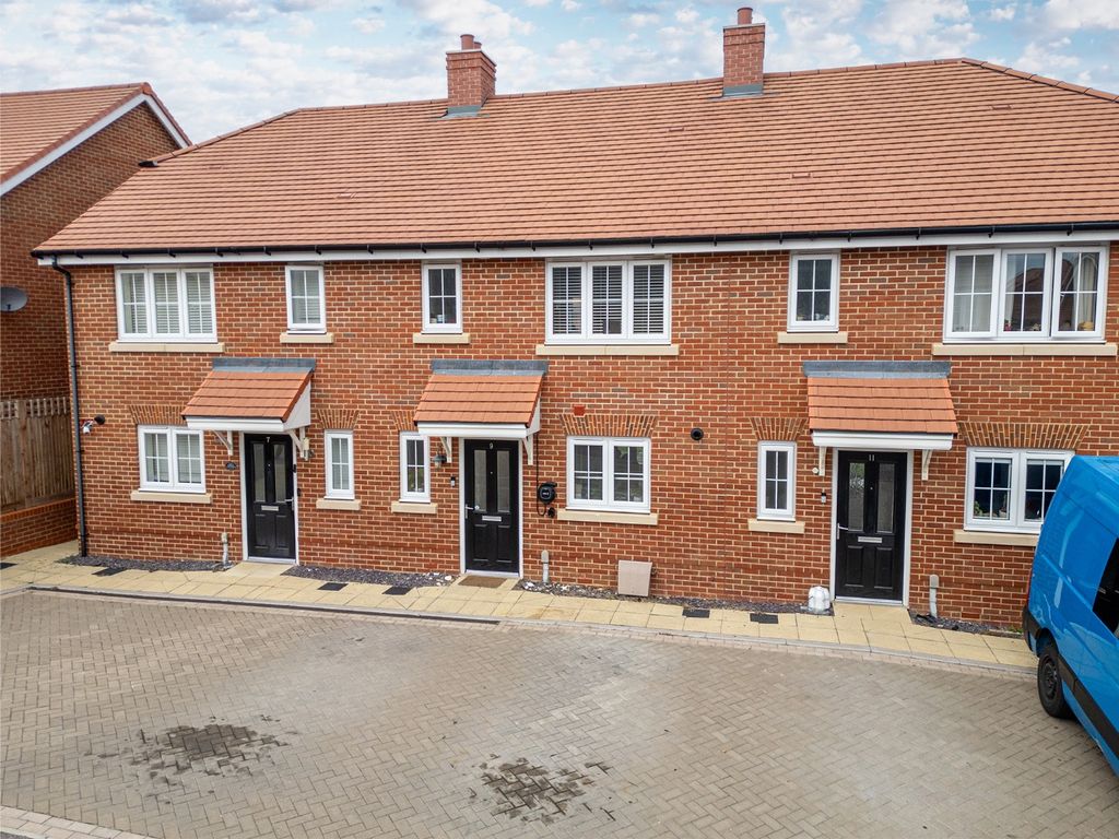 Property photo 1 of 18 5516911