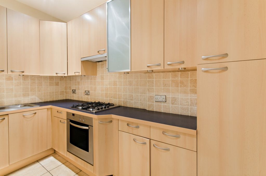 Property photo 2 of 9 2373663
