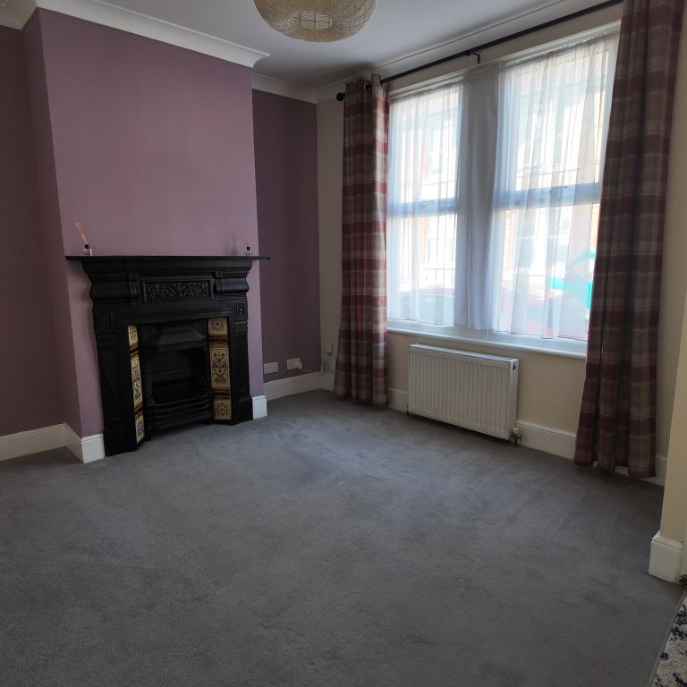 Property photo 2 of 21