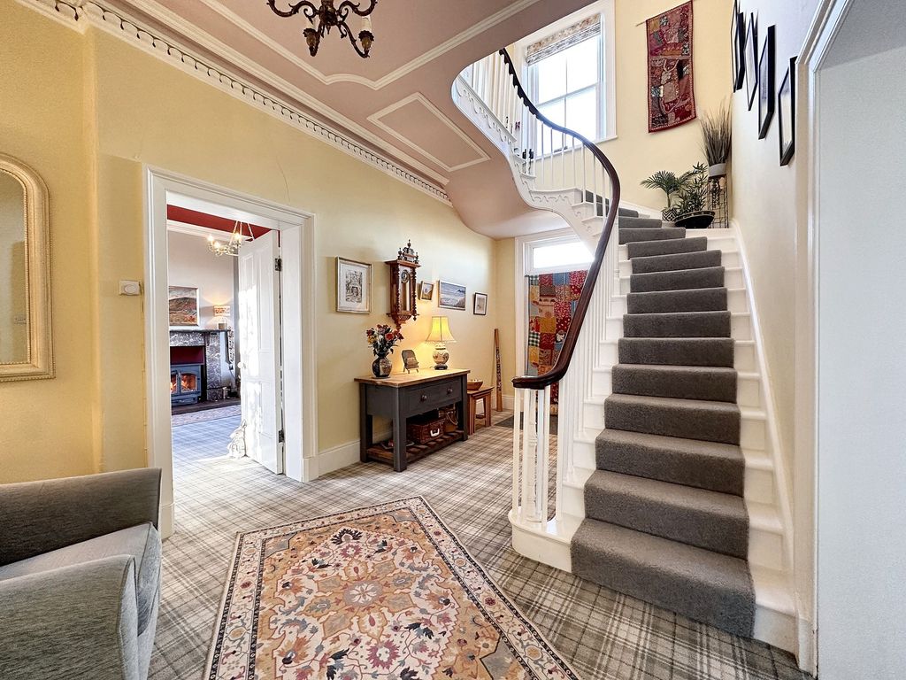 Property photo 3 of 37 Hall