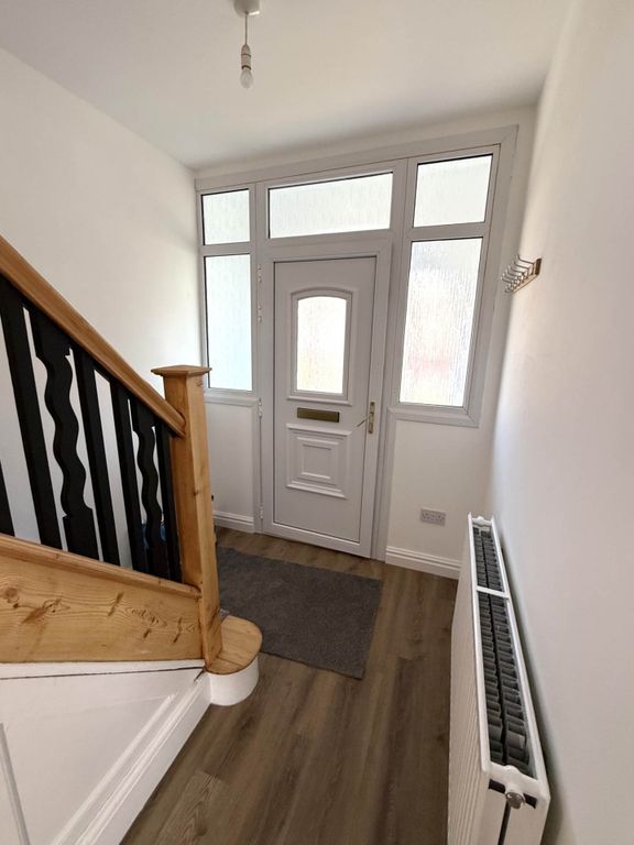 Property photo 2 of 25