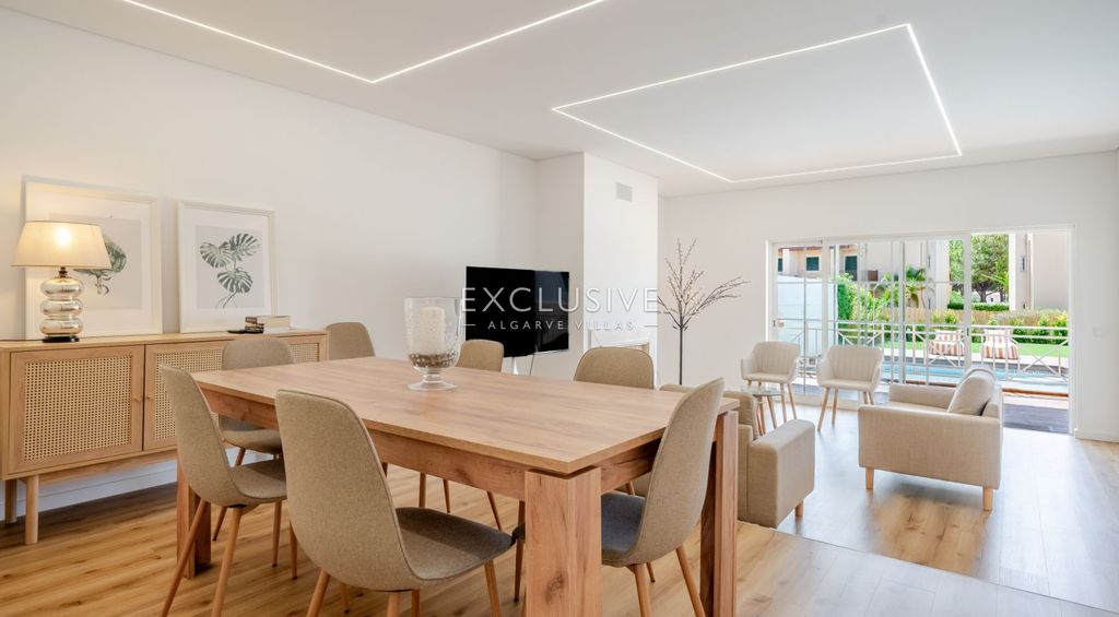 Property photo 2 of 45