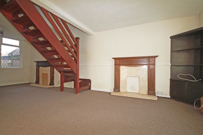 Property photo 2 of 10 Lounge