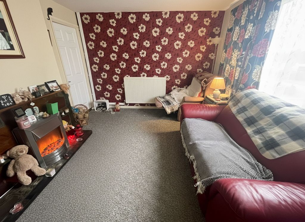 Property photo 3 of 8